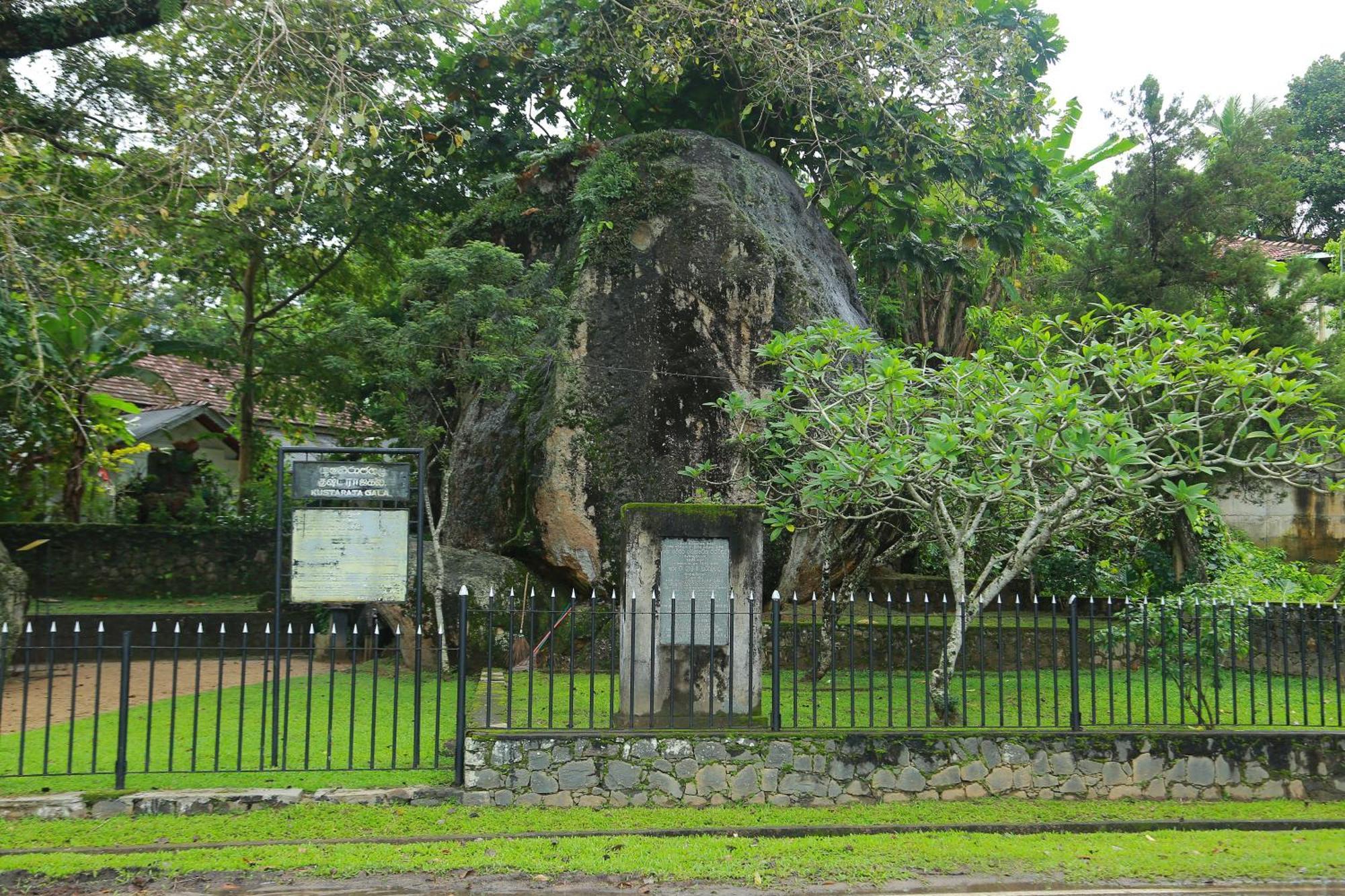 Mzion Hotel Weligama Exterior photo