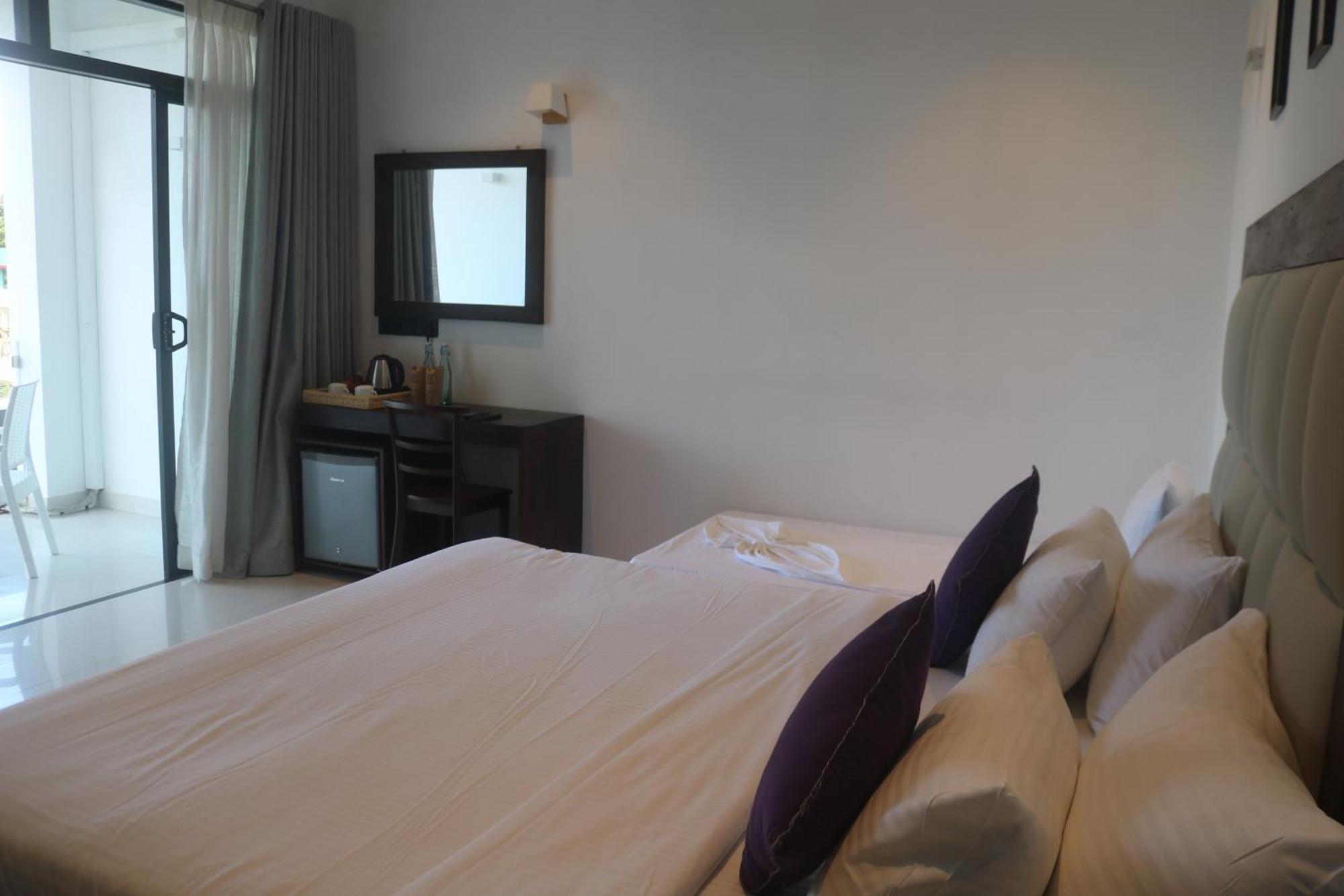Mzion Hotel Weligama Exterior photo
